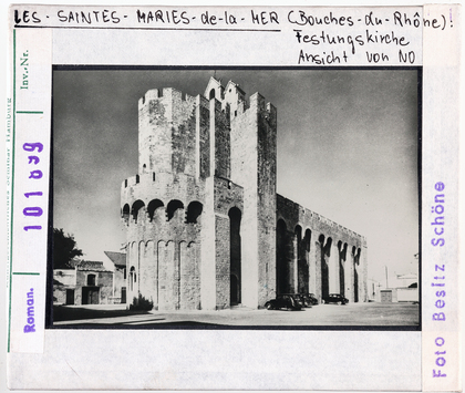 Vorschaubild Les Saintes-Maries-de-la-Mer: Kirche, Ansicht von Nordosten 